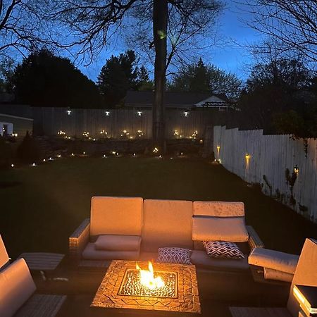 グランドラピッズ Cozy Cape Codヴィラ エクステリア 写真