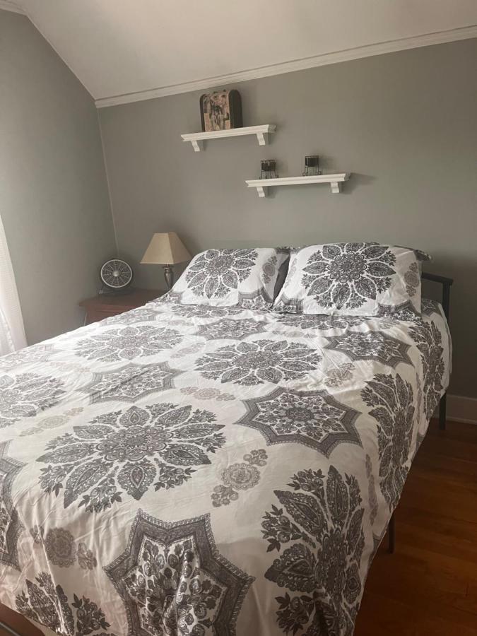 グランドラピッズ Cozy Cape Codヴィラ エクステリア 写真