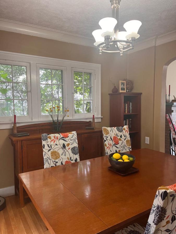 グランドラピッズ Cozy Cape Codヴィラ エクステリア 写真