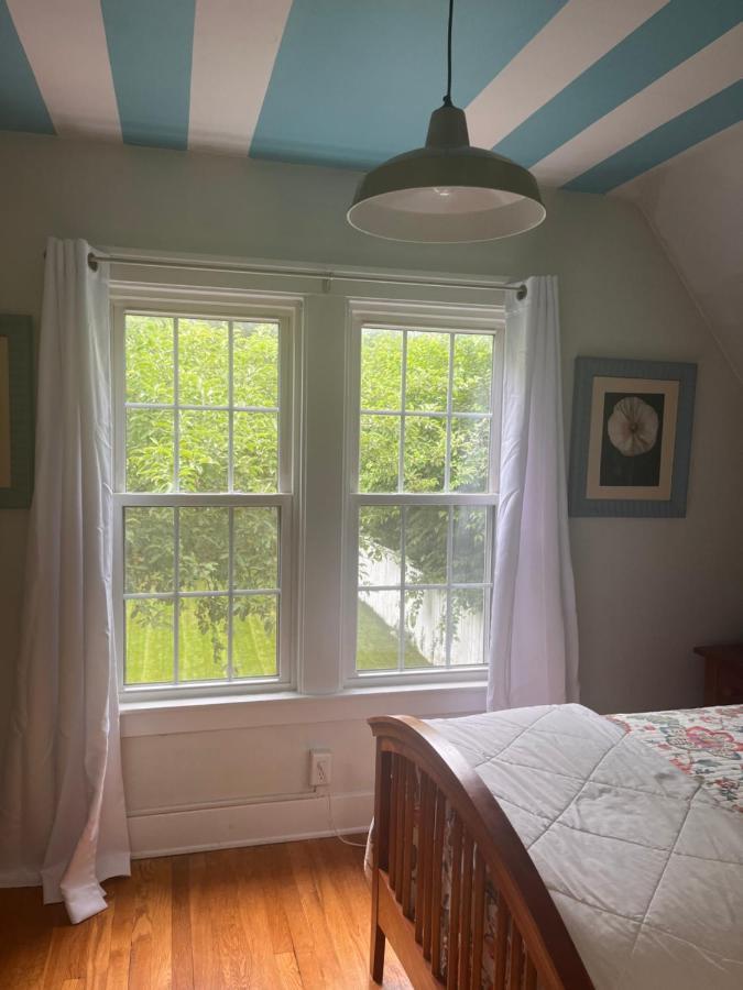 グランドラピッズ Cozy Cape Codヴィラ エクステリア 写真