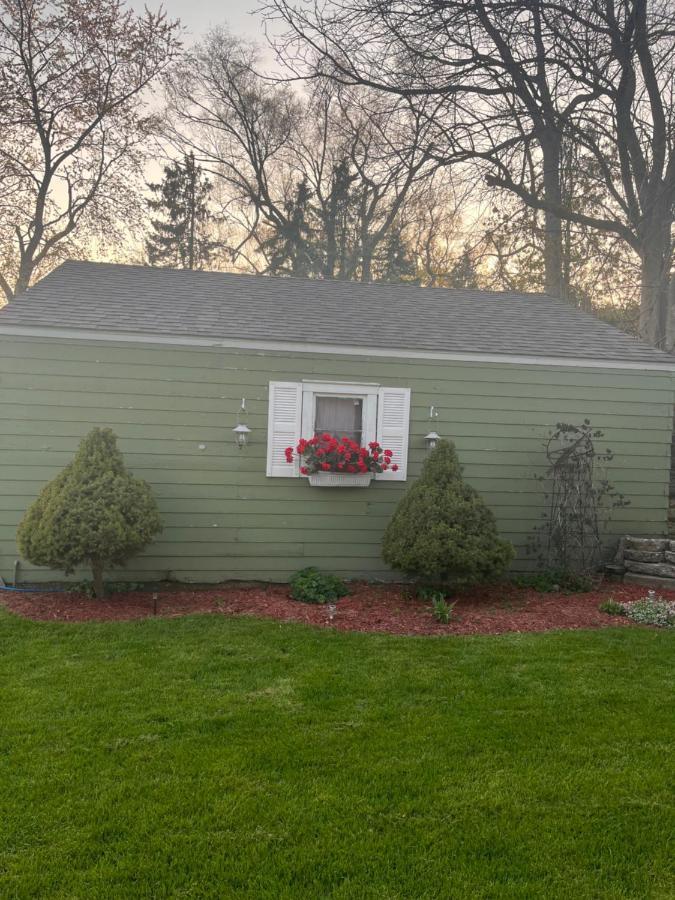 グランドラピッズ Cozy Cape Codヴィラ エクステリア 写真