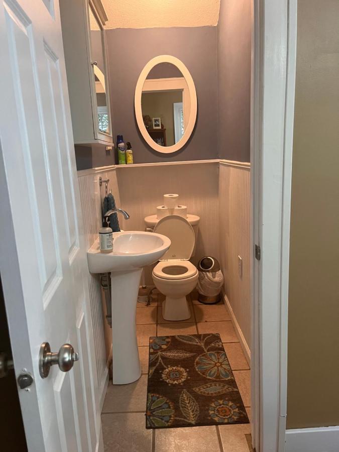 グランドラピッズ Cozy Cape Codヴィラ エクステリア 写真