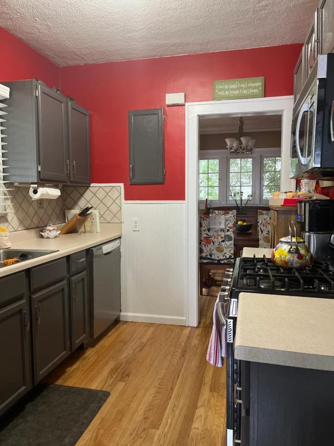 グランドラピッズ Cozy Cape Codヴィラ エクステリア 写真